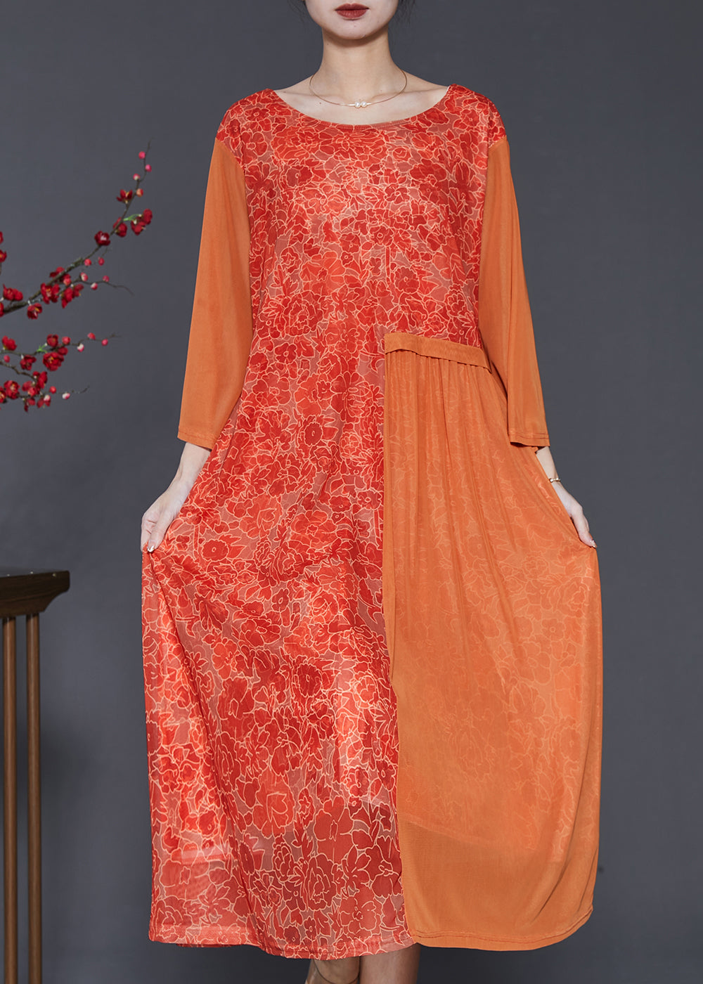 Well Tailored Dress with a Graceful Silhouette