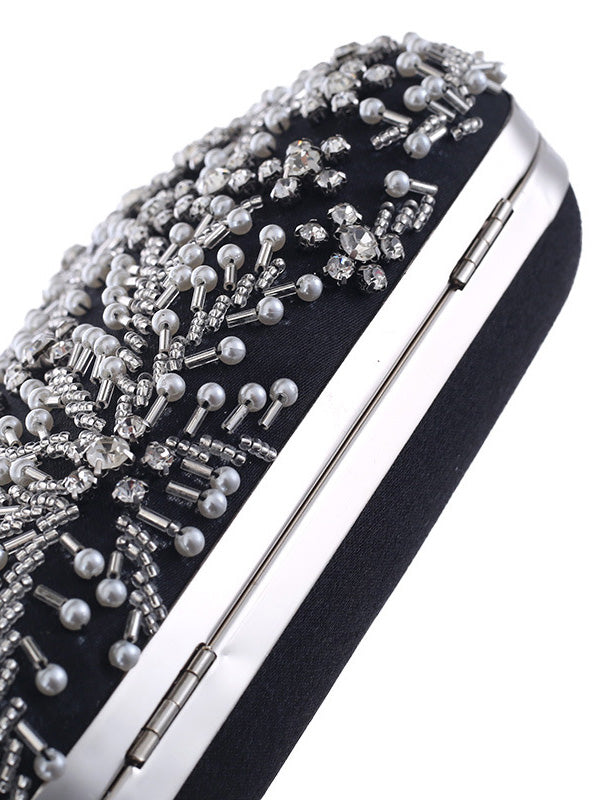 Beautifully Crafted Bag in a Classic Style