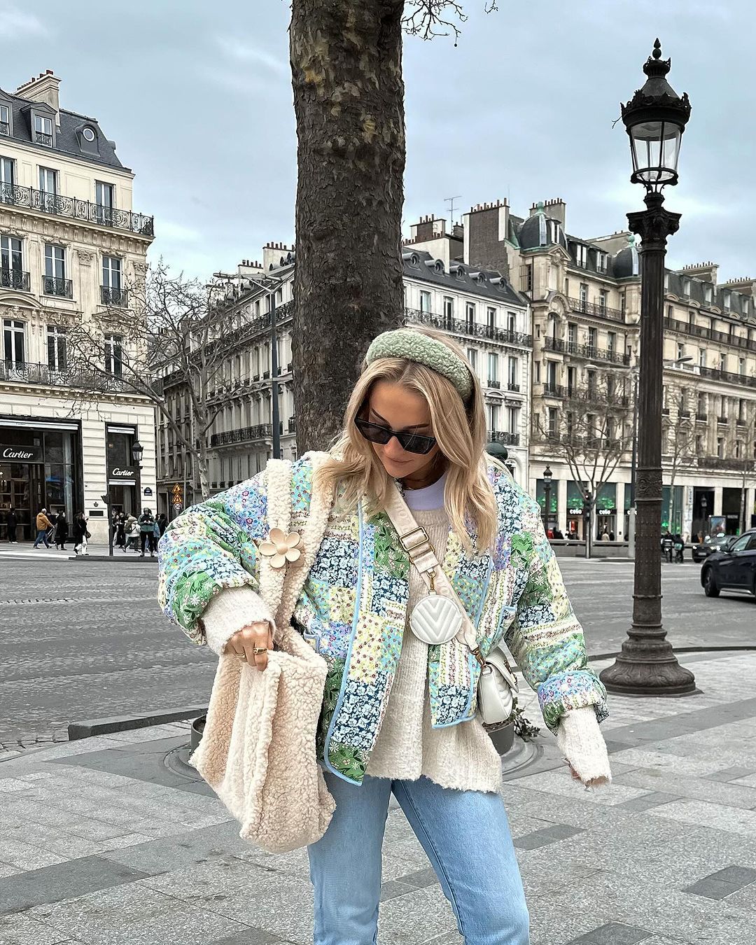 Effortlessly Elegant Jacket with a Timeless Design
