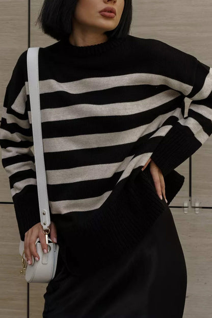 Classic Vintage Pullover with a Flattering Fit