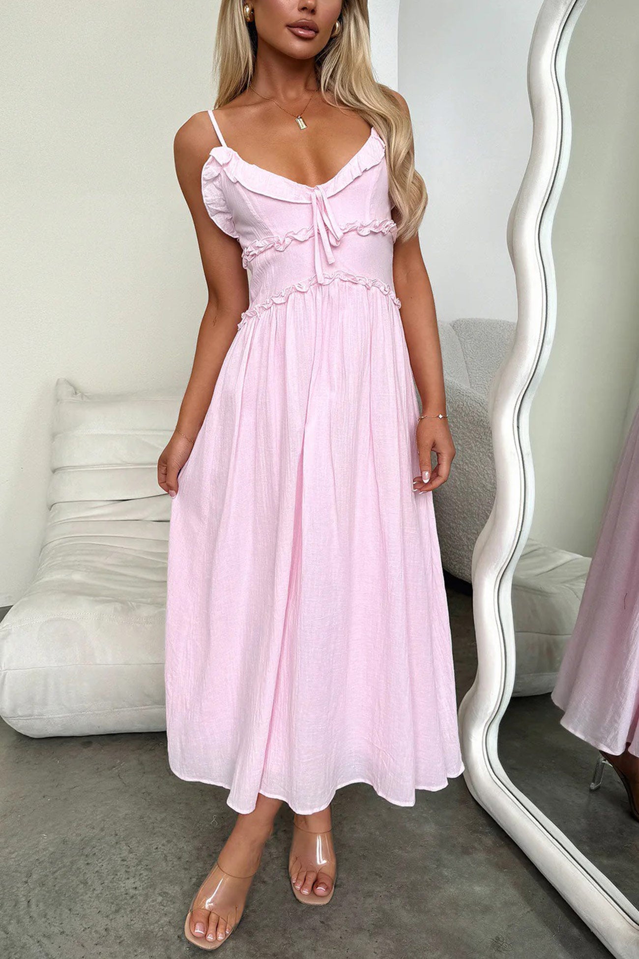 Classic Vintage Dress with a Flattering Fit