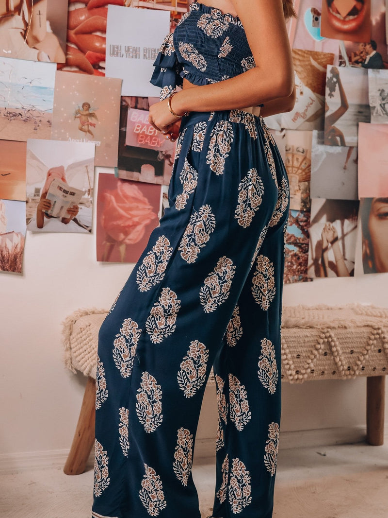 Gracefully Styled Pants for Any Occasion