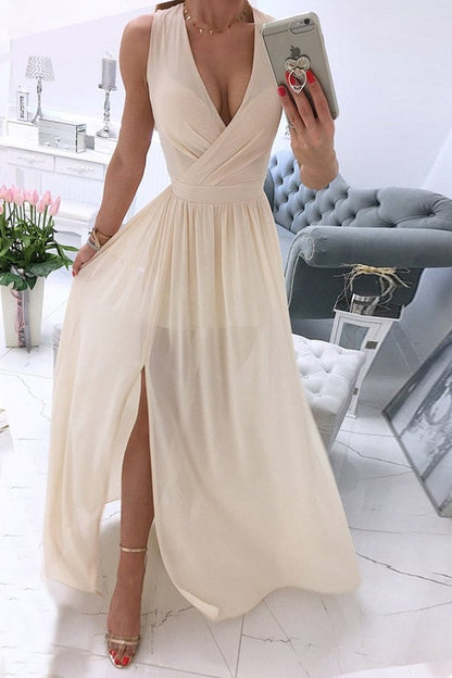 Sophisticated Dress with a Clean Classic Look
