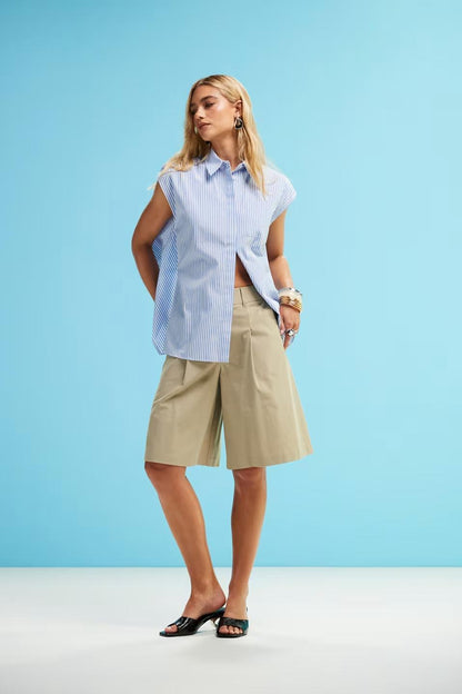 Classic Vintage Shirt with a Flattering Fit