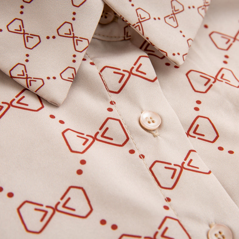 Beautifully Finished Top in a Timeless Design