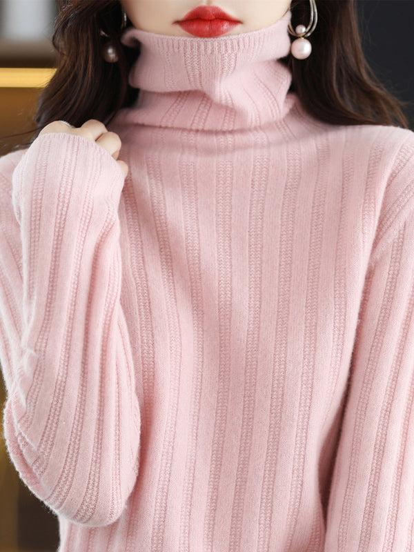 Classic Vintage Sweater with a Flattering Fit