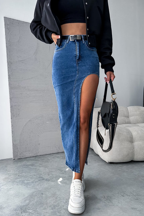 Sophisticated Garment with a Clean Classic Look