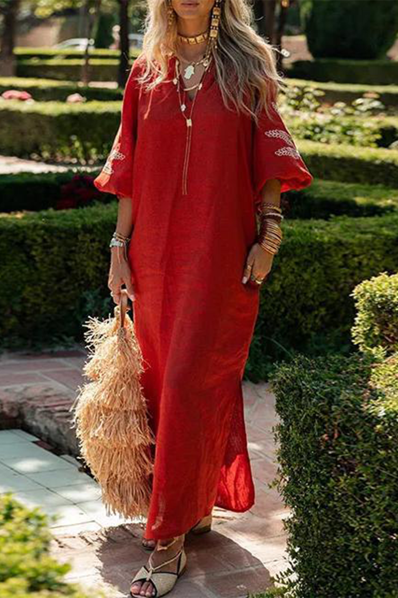 Beautifully Finished Dress in a Timeless Design