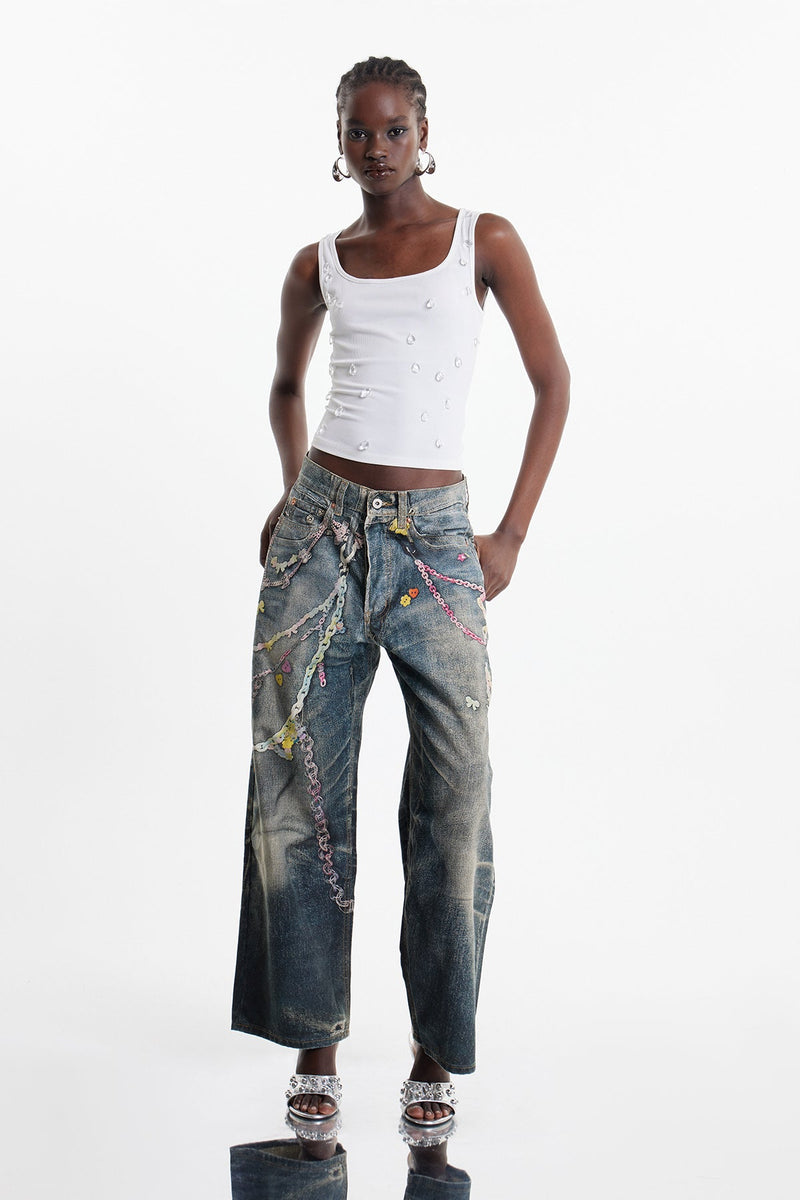 Effortlessly Elegant Garment with a Timeless Design