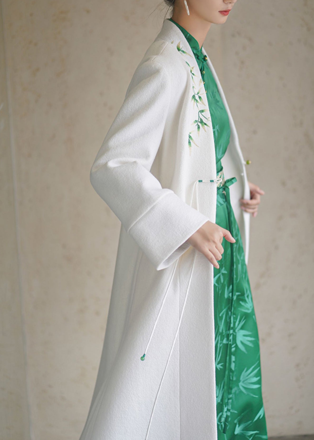 Beautifully Finished Coat in a Timeless Design