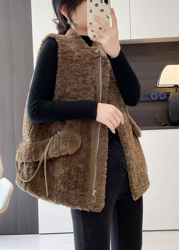 Gracefully Styled Garment for Any Occasion