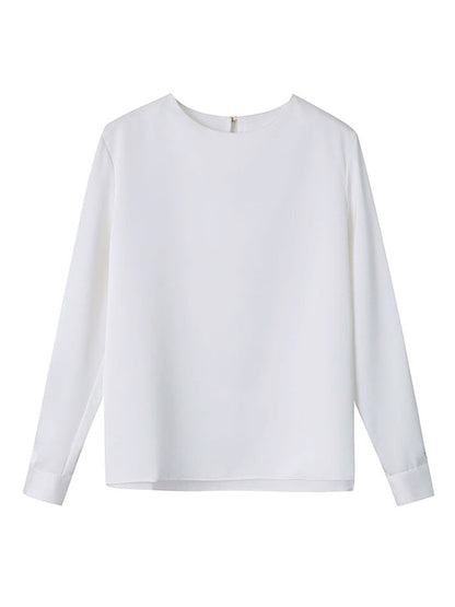 Beautifully Crafted Blouse in a Classic Style