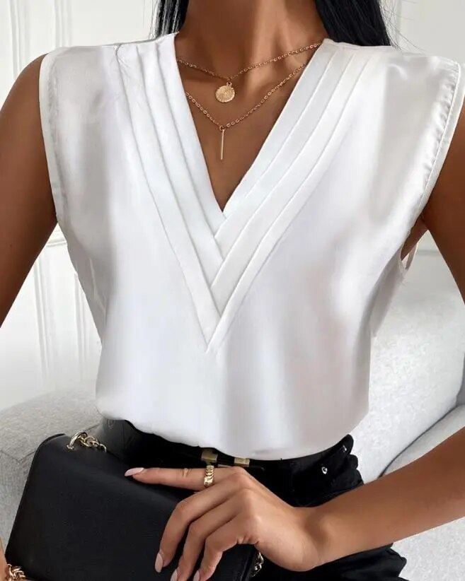Polished T-Shirt with an Effortless Classic Look