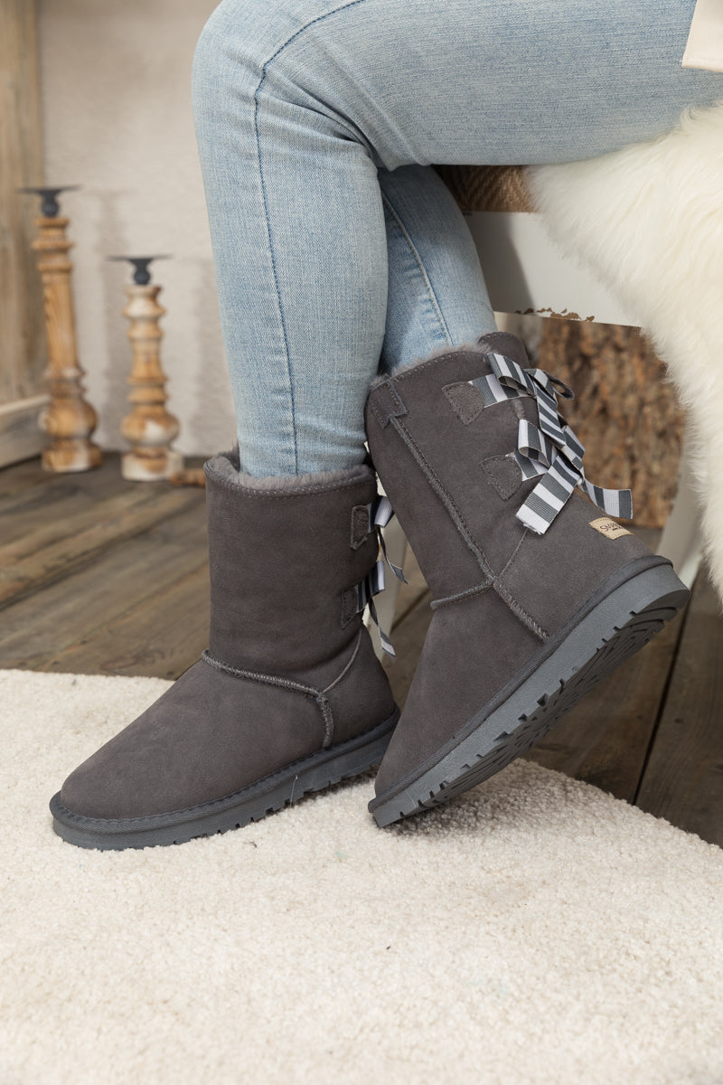 Gracefully Styled Boots for Any Occasion