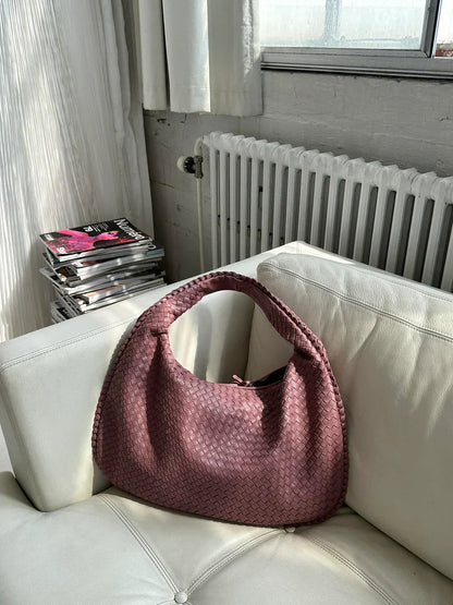 Classic Vintage Bag with a Flattering Fit