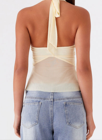 Effortlessly Elegant Top with a Timeless Design