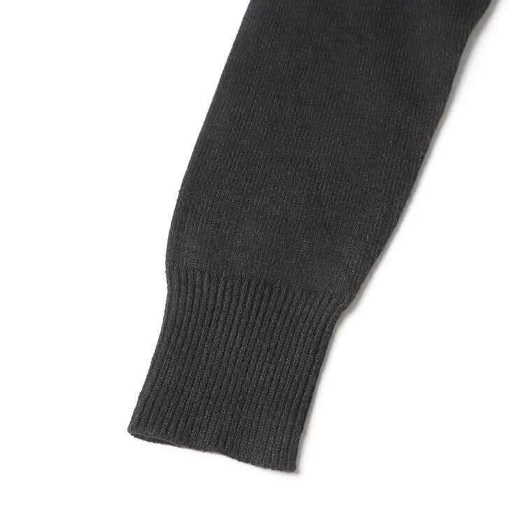 Well Tailored Sweater with a Graceful Silhouette