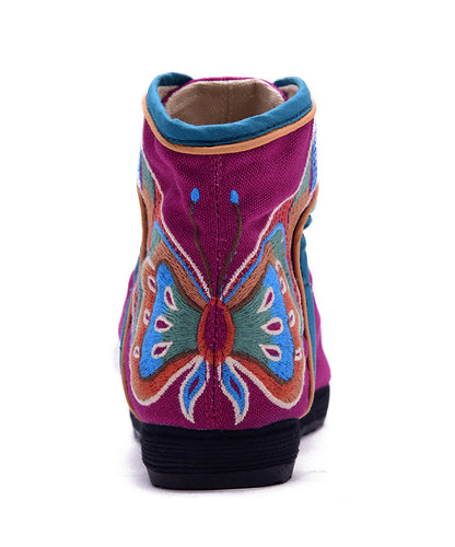 Well Tailored Shoes with a Graceful Silhouette