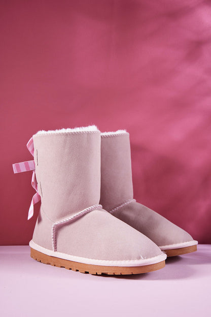 Polished Boots with an Effortless Classic Look
