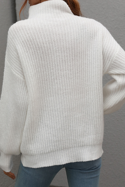 Well Tailored Sweater with a Graceful Silhouette