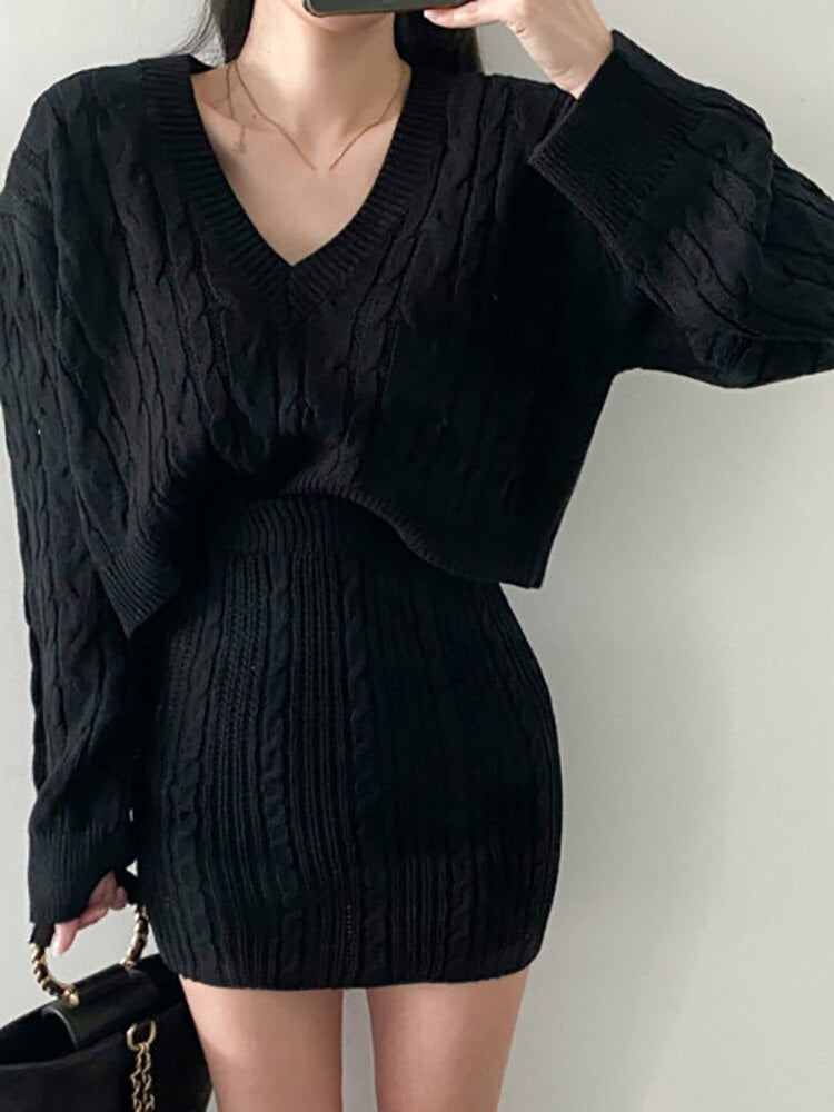 Classic Vintage Sweater with a Flattering Fit