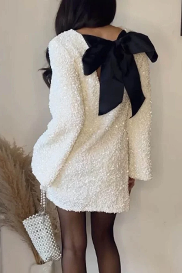 Effortlessly Elegant Dress with a Timeless Design
