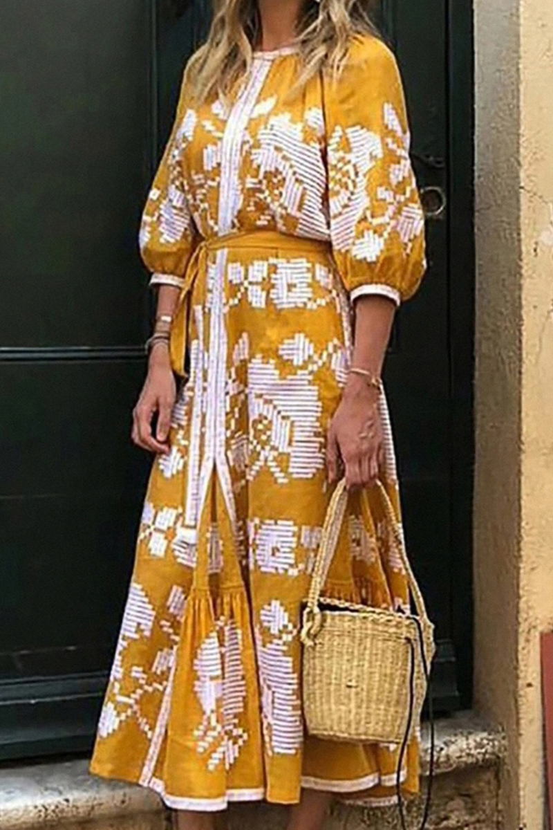 Gracefully Styled Dress for Any Occasion
