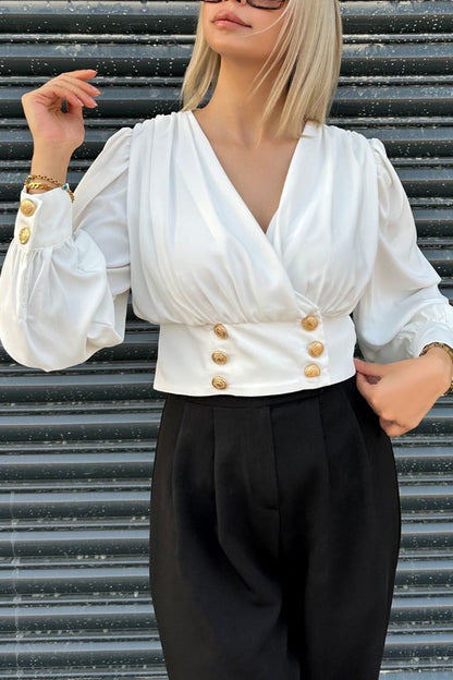 Elegantly Styled Blouse for Everyday Wear