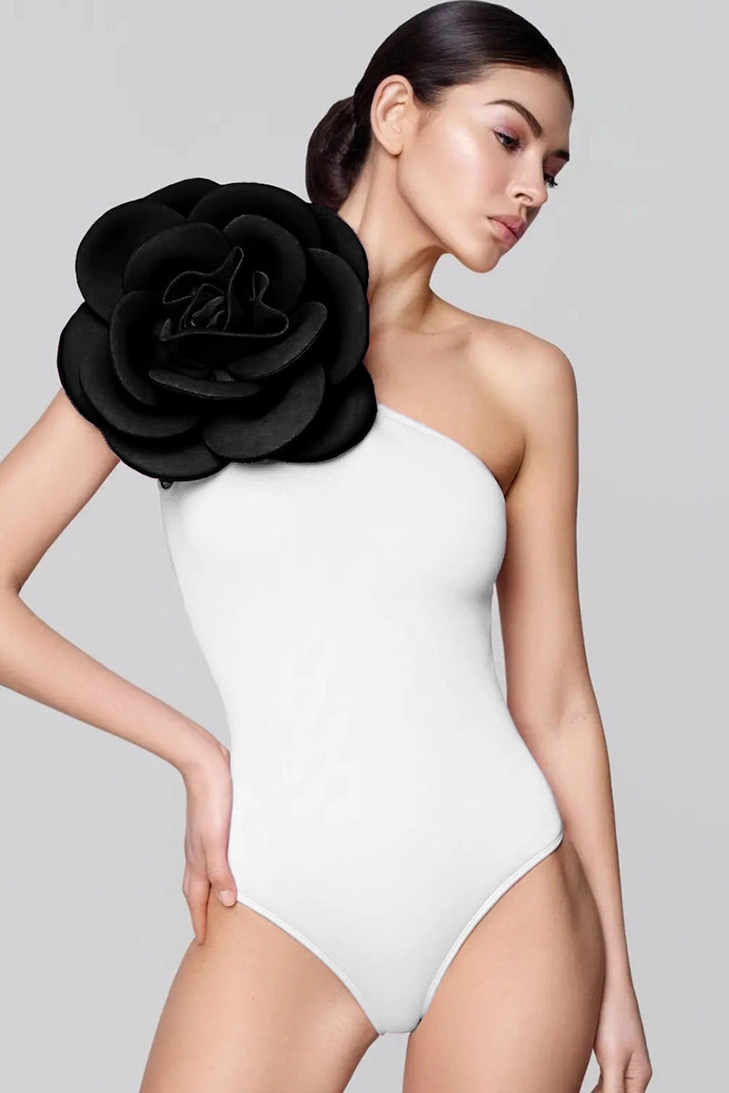 Well Tailored Swimsuit with a Graceful Silhouette