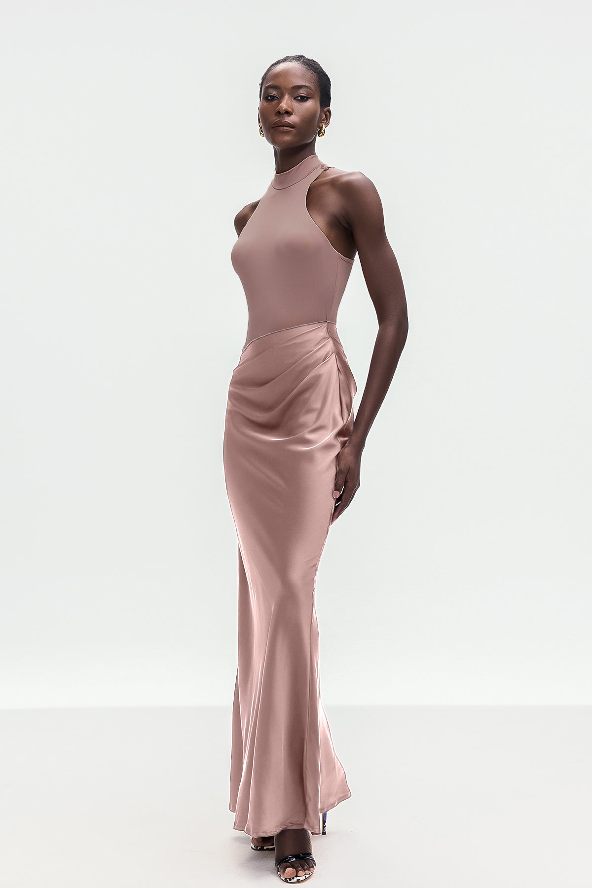 Classic Vintage Dress with a Flattering Fit