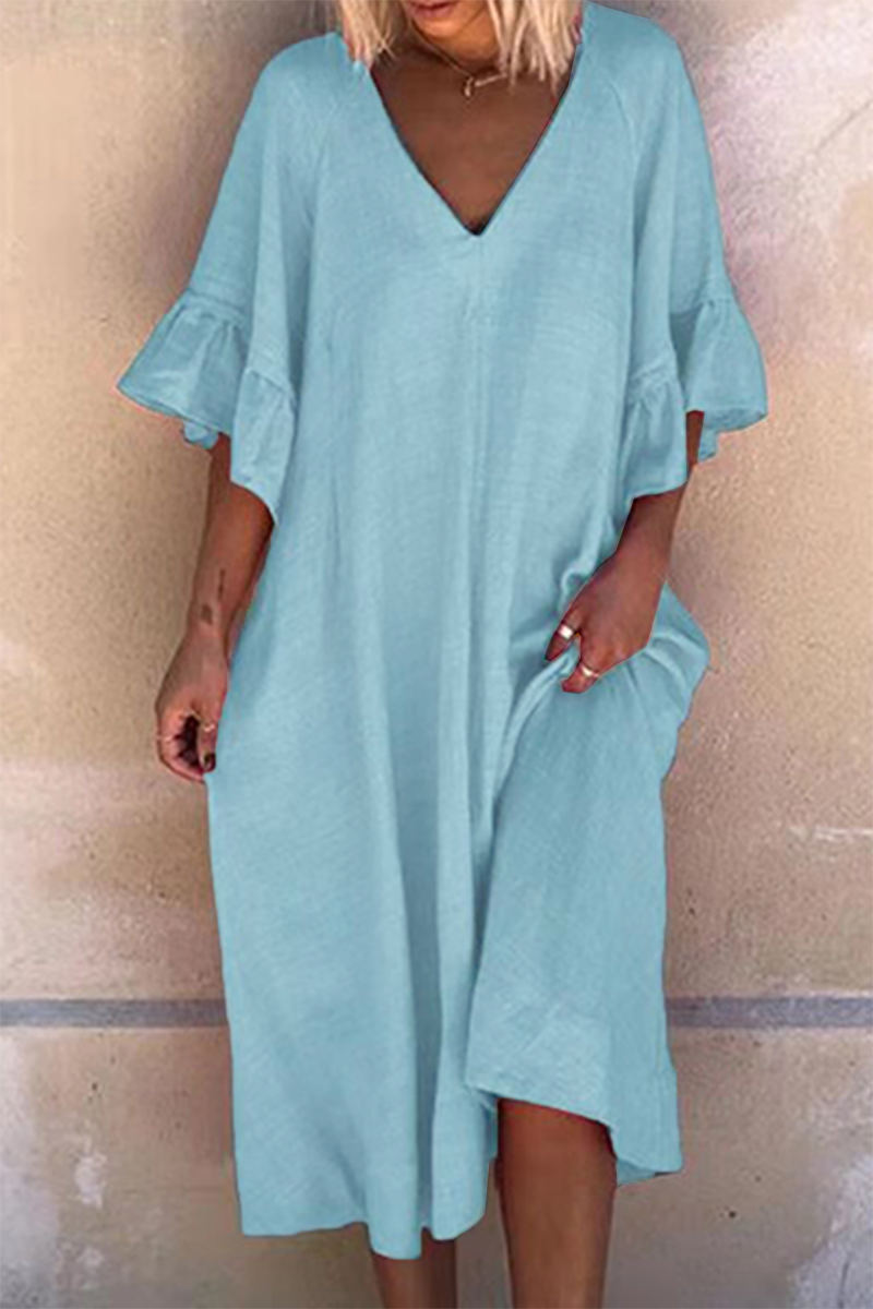 Beautifully Finished Dress in a Timeless Design