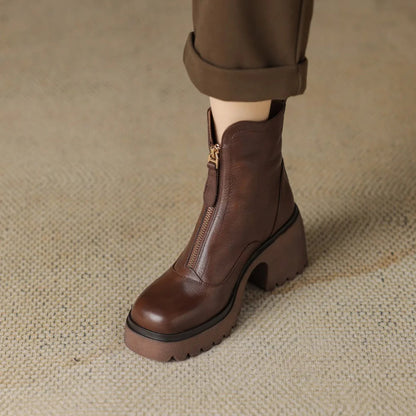 Polished Boots with an Effortless Classic Look