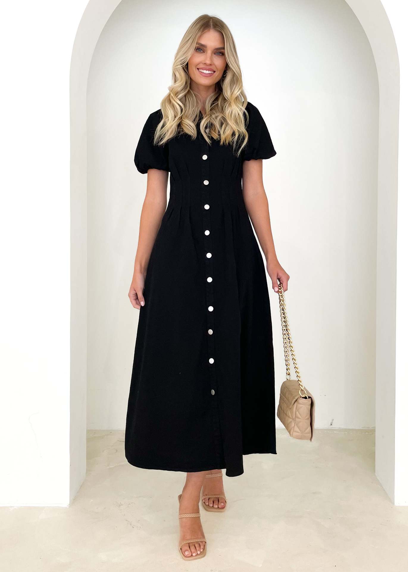 Gracefully Styled Dress for Any Occasion
