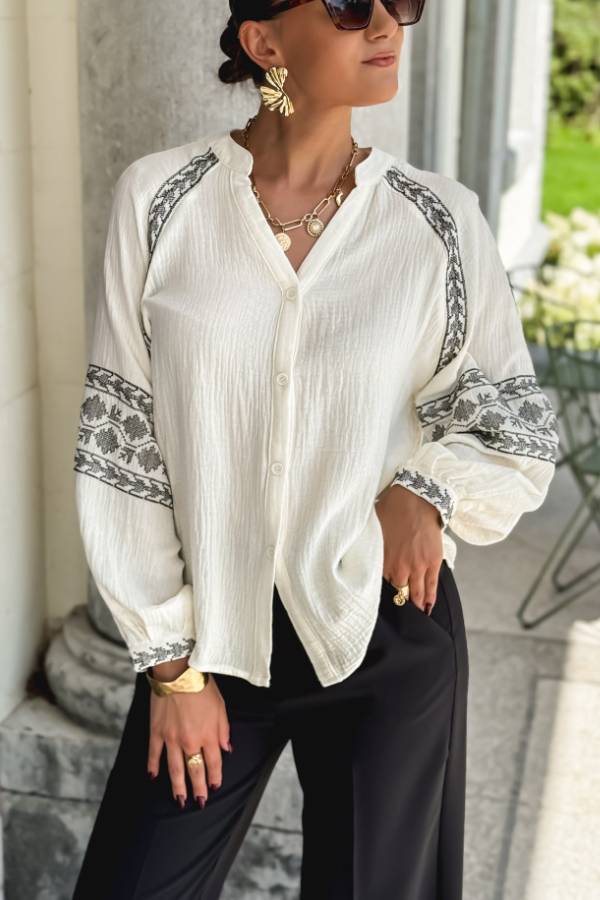Beautifully Crafted Shirt in a Classic Style