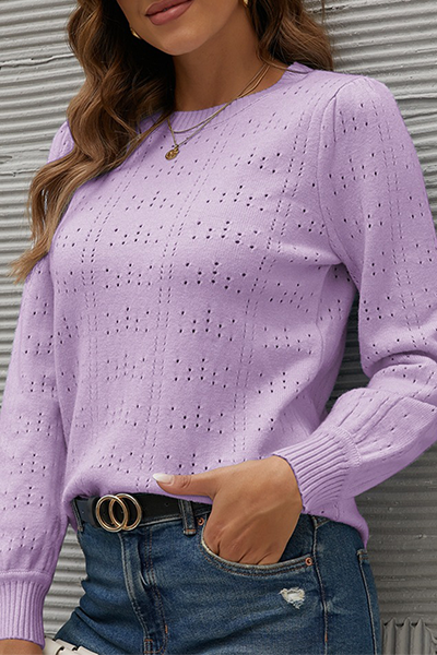 Well Tailored Top with a Graceful Silhouette