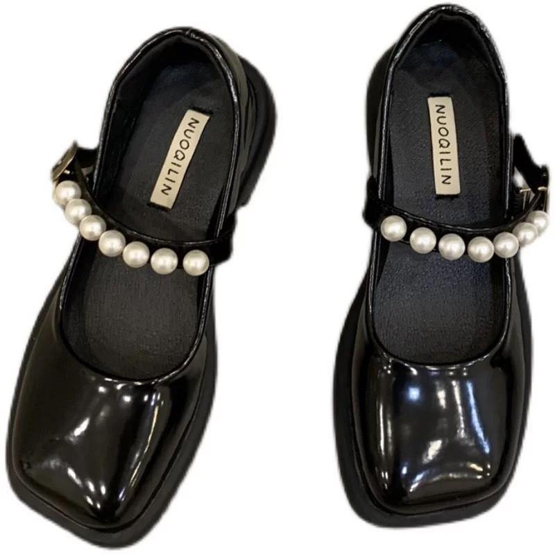 Sophisticated Shoes with a Clean Classic Look