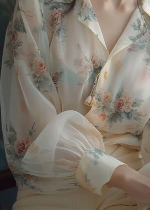 Classic Vintage Shirt with a Flattering Fit
