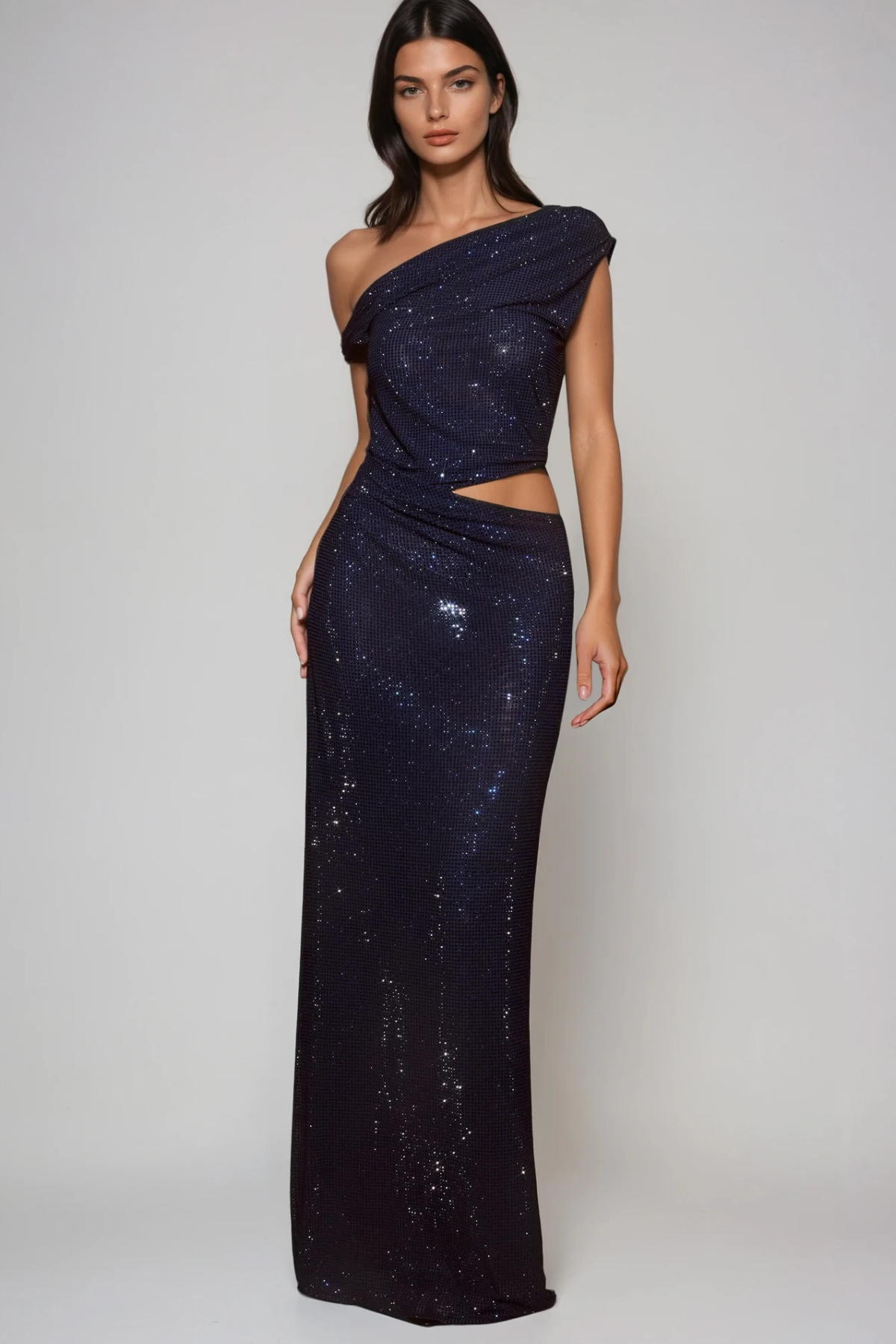 Beautifully Finished Dress in a Timeless Design