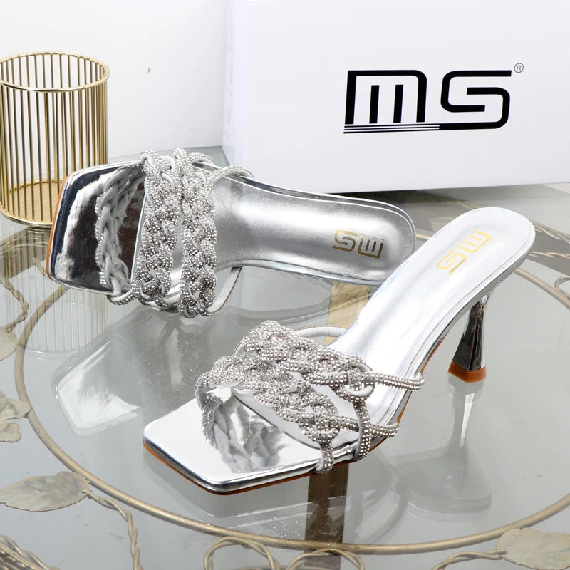Polished Sandals with an Effortless Classic Look