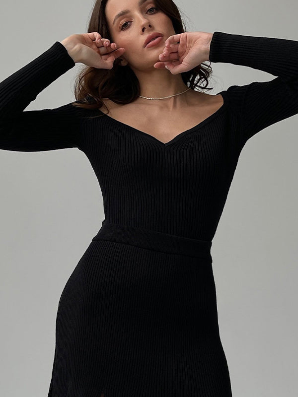 Classic Vintage Sweater with a Flattering Fit