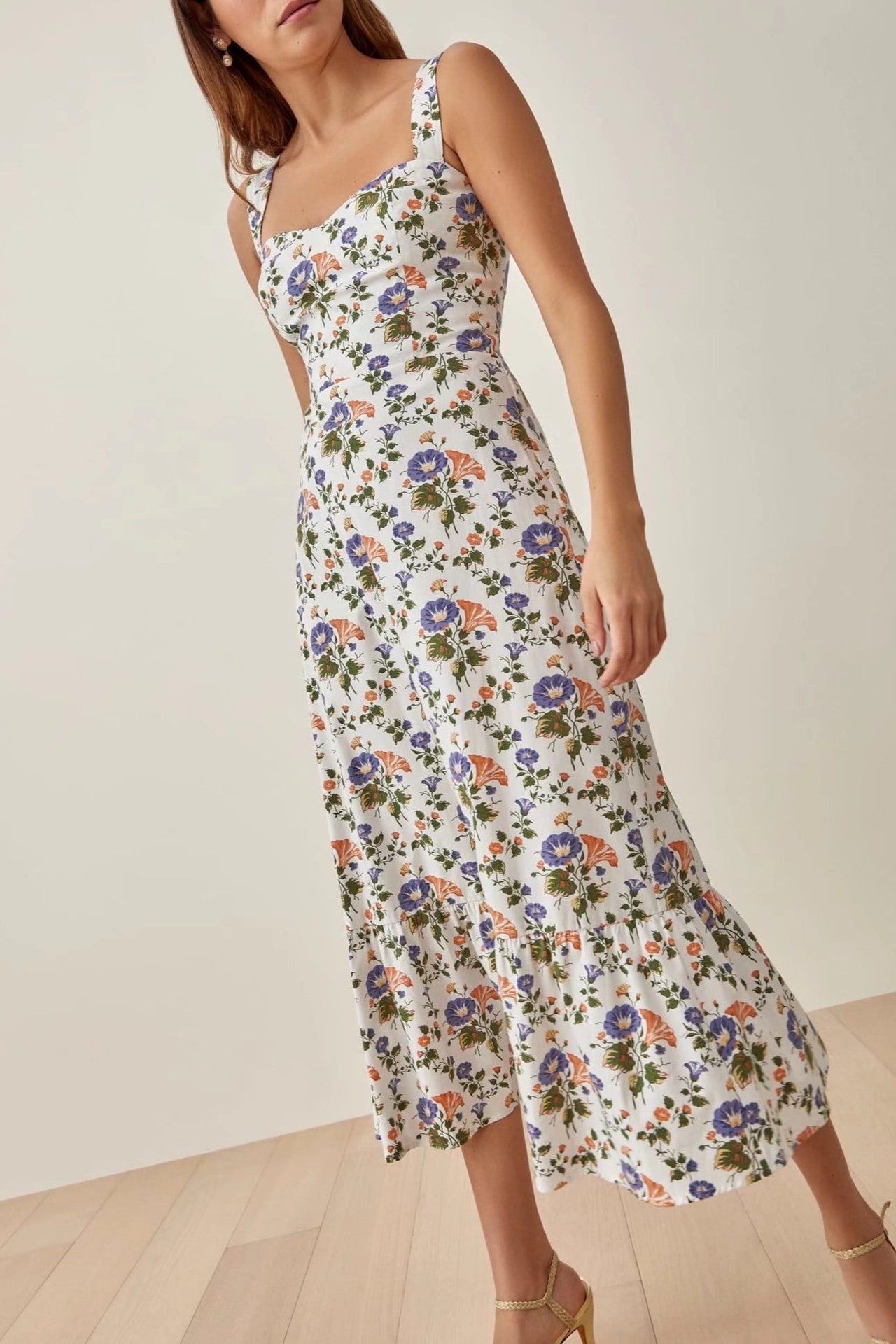 Beautifully Crafted Dress in a Classic Style