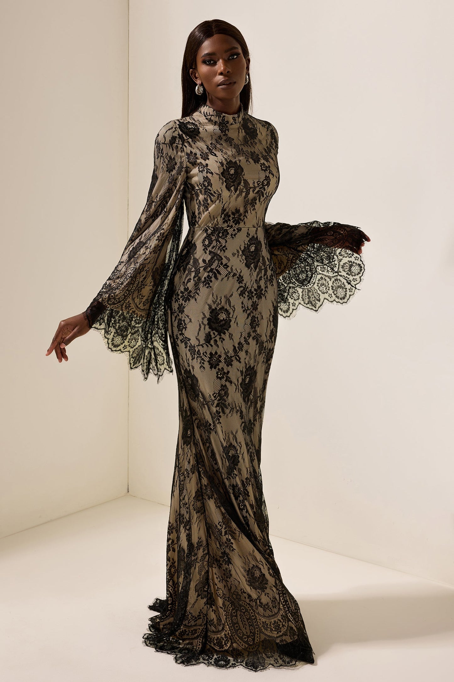 Classic Vintage Dress with a Flattering Fit