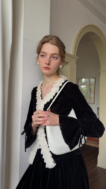 Effortlessly Elegant Top with a Timeless Design
