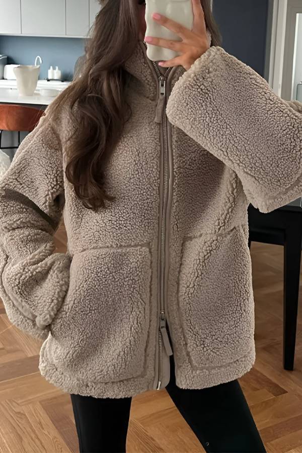 Elegantly Styled Jacket for Everyday Wear