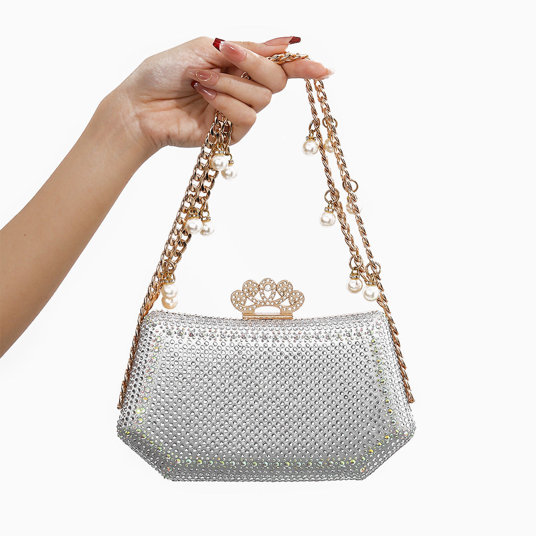 Polished Bag with an Effortless Classic Look