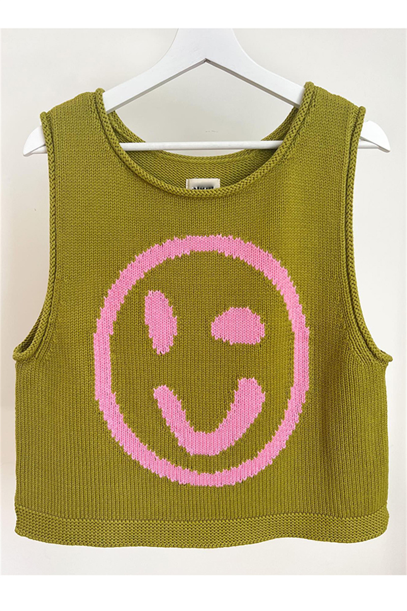Beautifully Finished Top in a Timeless Design