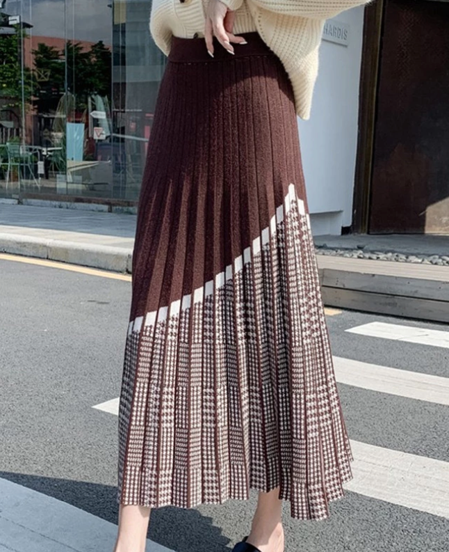 Sophisticated Garment with a Clean Classic Look