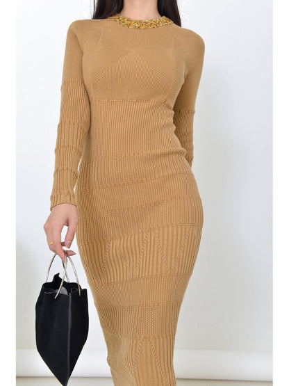 Beautifully Crafted Dress in a Classic Style