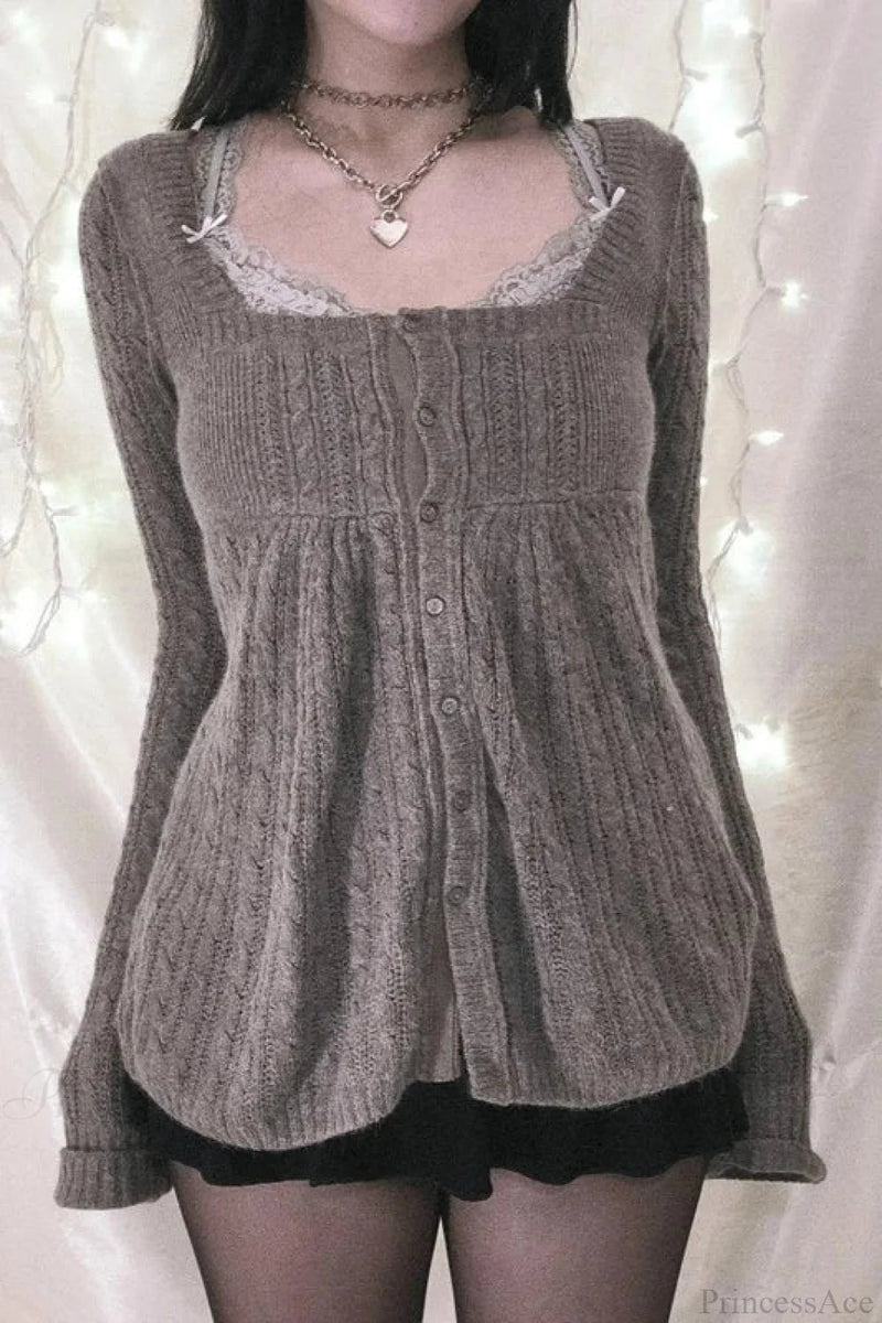 Beautifully Finished Blouse in a Timeless Design