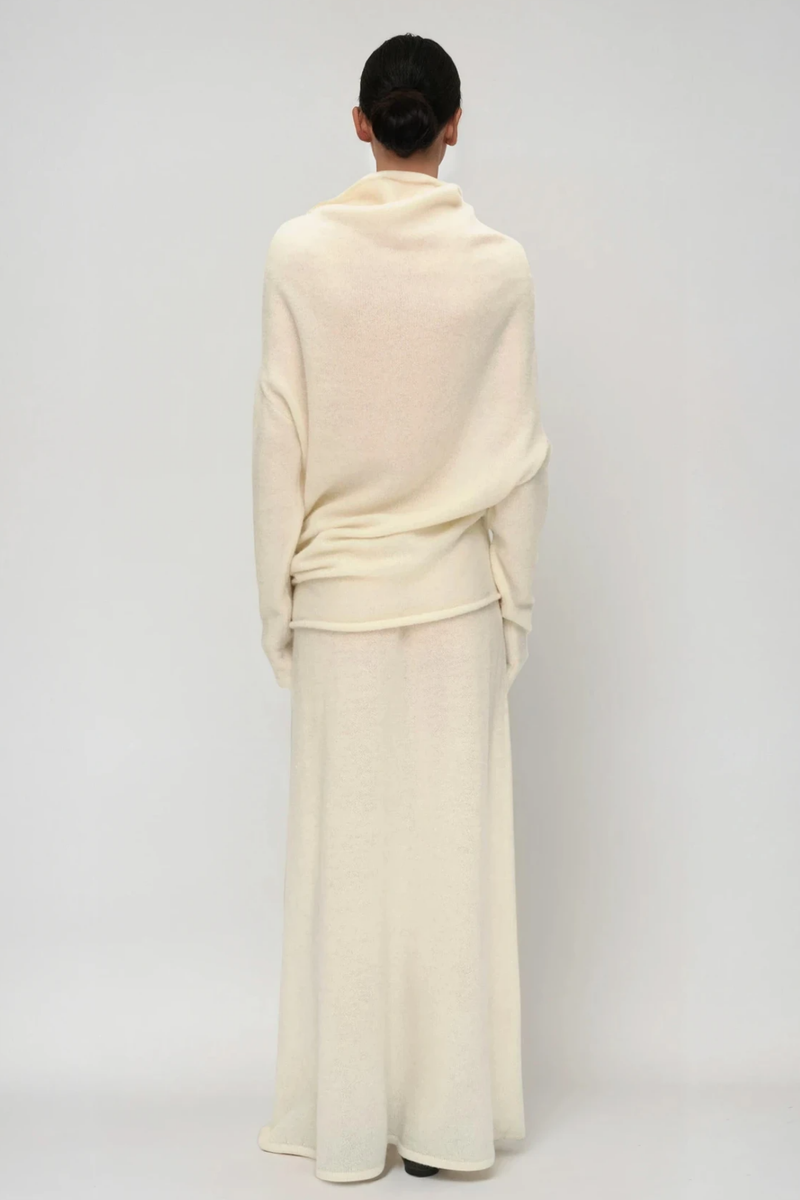 Well Tailored Garment with a Graceful Silhouette